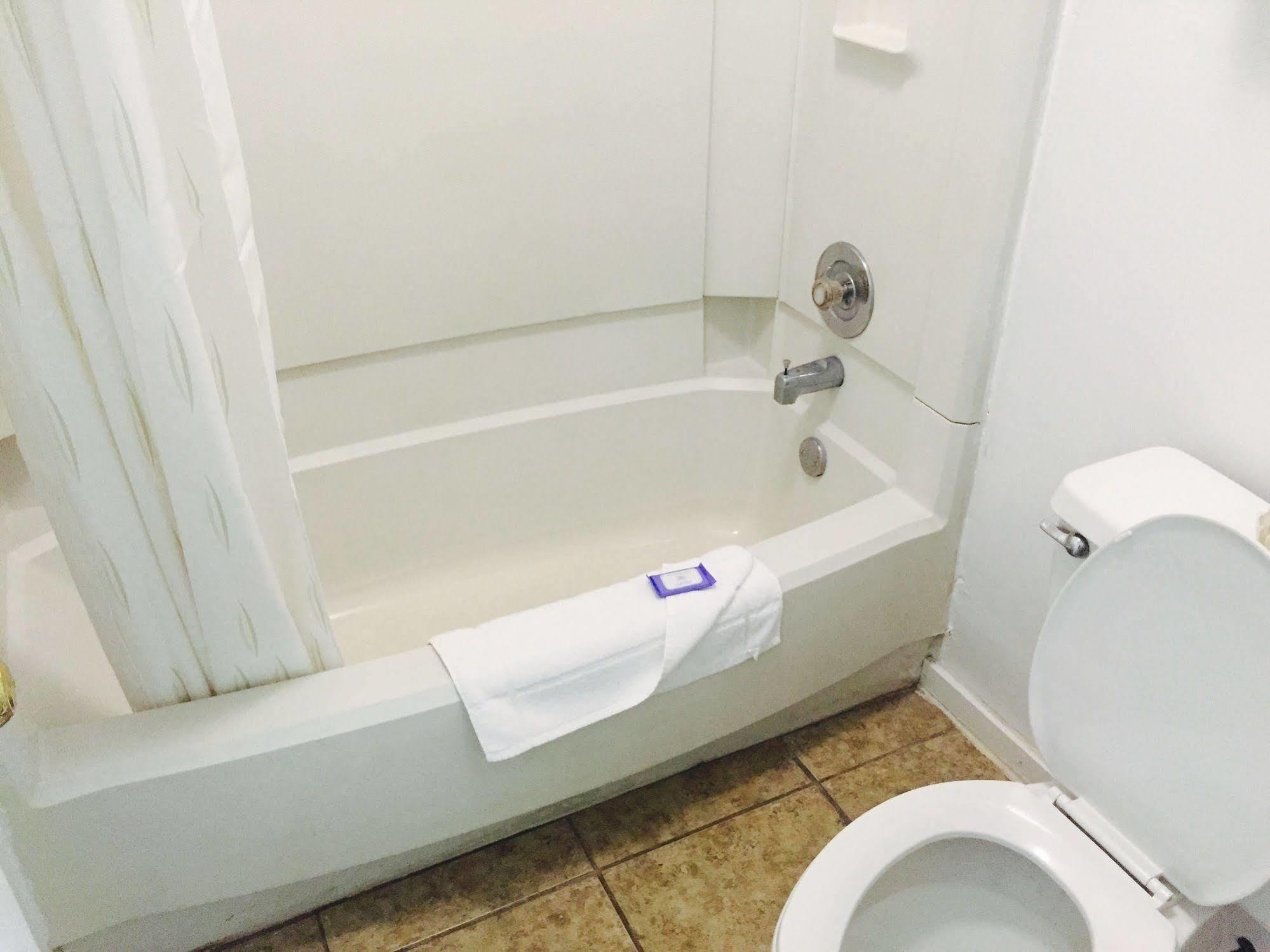 Winton Inn & Suites Barnwell Luaran gambar