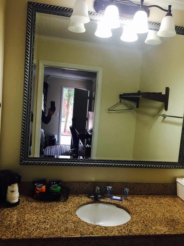 Winton Inn & Suites Barnwell Luaran gambar
