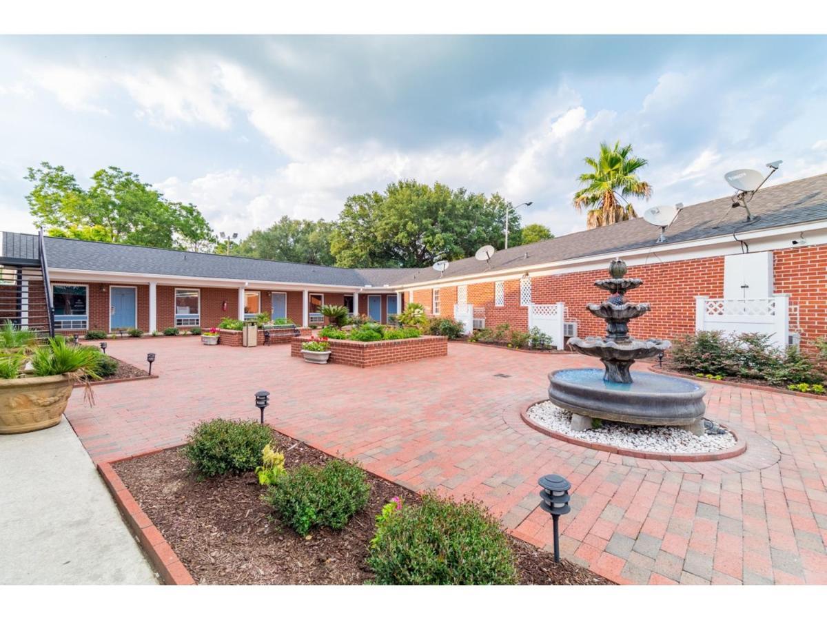 Winton Inn & Suites Barnwell Luaran gambar