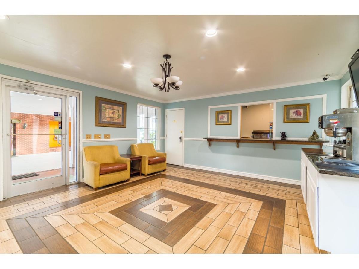 Winton Inn & Suites Barnwell Luaran gambar
