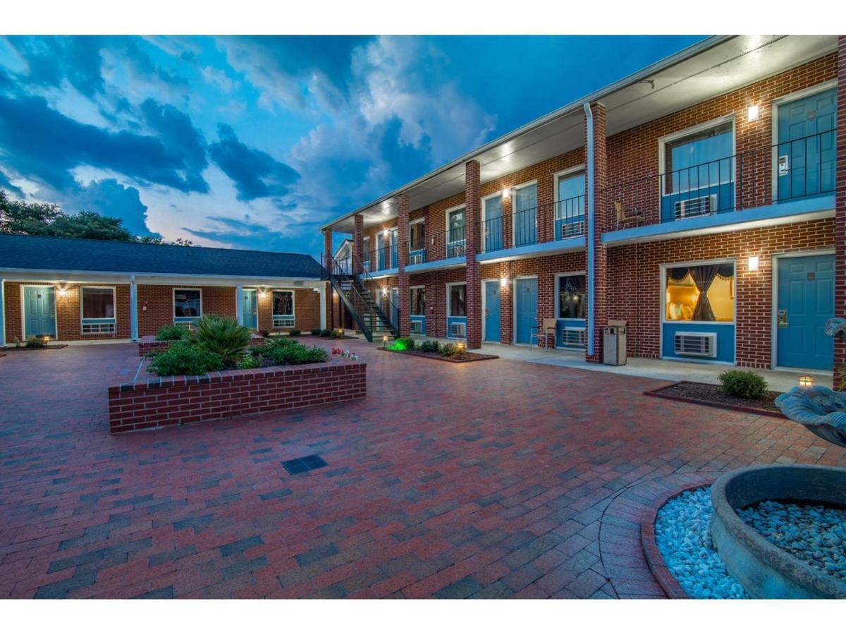 Winton Inn & Suites Barnwell Luaran gambar