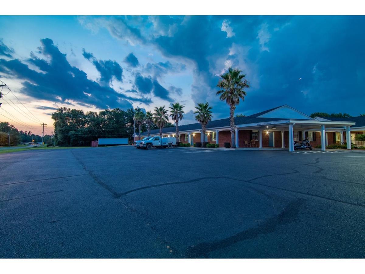 Winton Inn & Suites Barnwell Luaran gambar