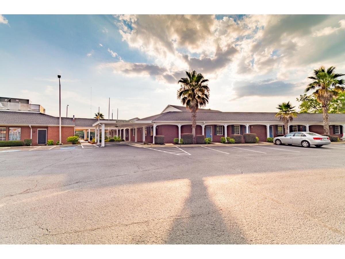 Winton Inn & Suites Barnwell Luaran gambar